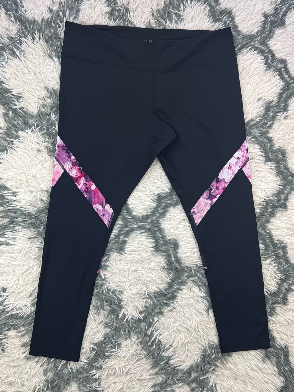 Gapfit Women’s Black Floral Leggings Size XXLr
